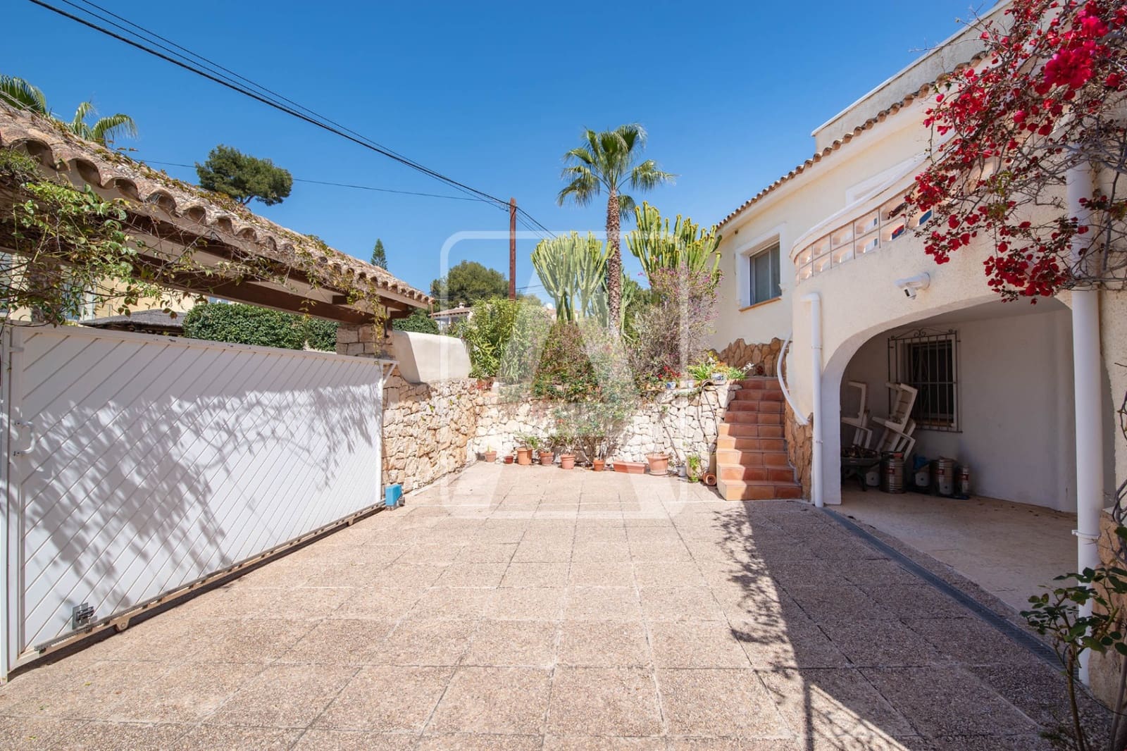 4 soverom Villa til salgs i Moraira med svømmebasseng garasje - € 1 250 000 (Ref: 8927686)