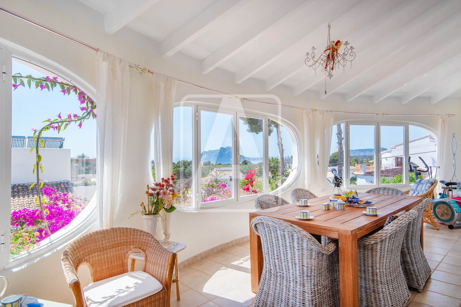 4 soverom Villa til salgs i Moraira med svømmebasseng garasje - € 1 250 000 (Ref: 8927686)