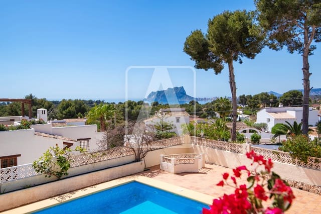 4 bedroom Villa for sale in Moraira, Teulada-Moraira with pool garage - € 1,250,000 (Ref: 8927686)