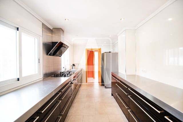 6 Zimmer Villa zu verkaufen in Calpe / Calp mit Pool Garage - 575.000 € (Ref: 8949962)