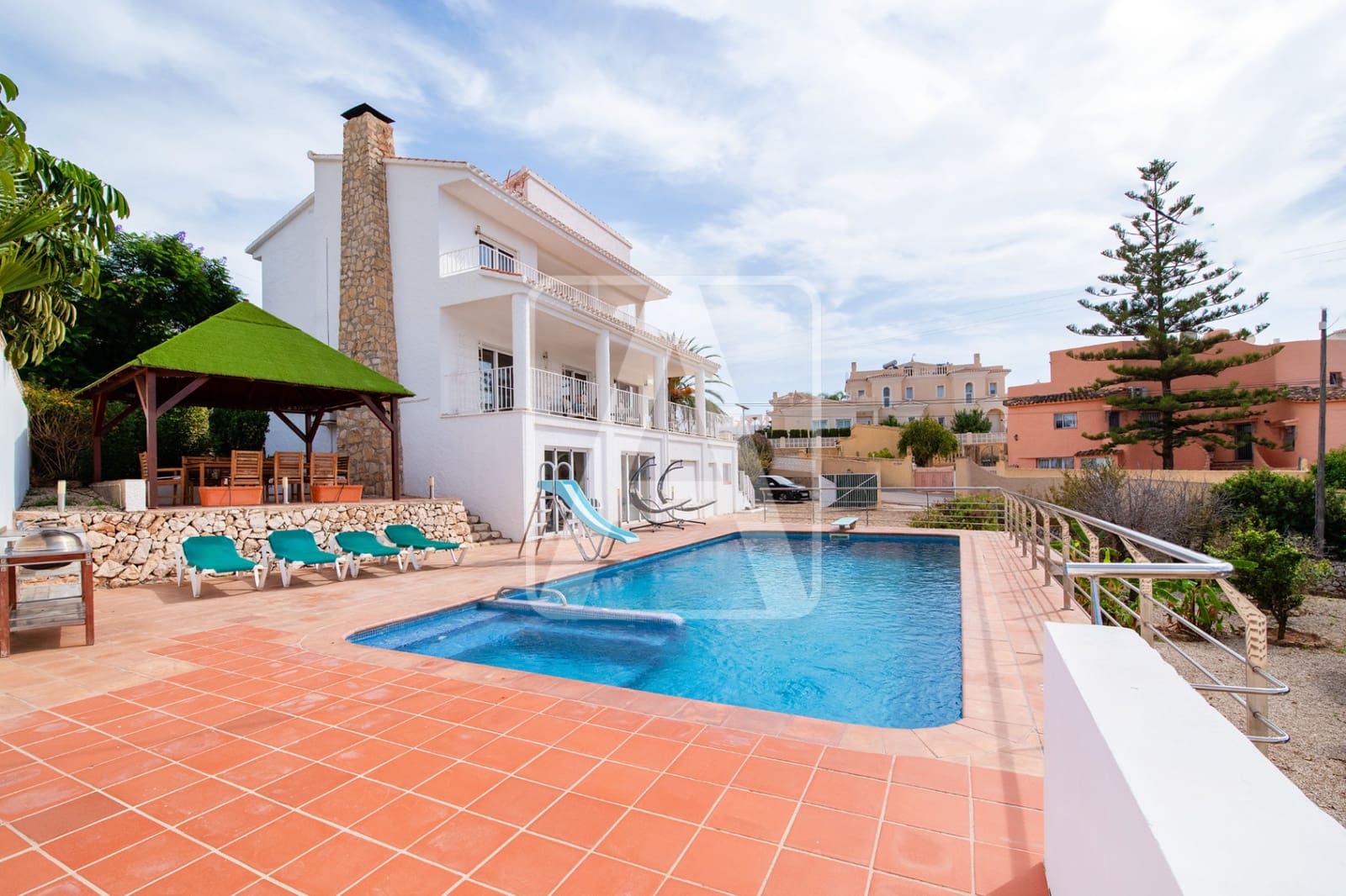 6 Zimmer Villa zu verkaufen in Calpe / Calp mit Pool Garage - 575.000 € (Ref: 8949962)