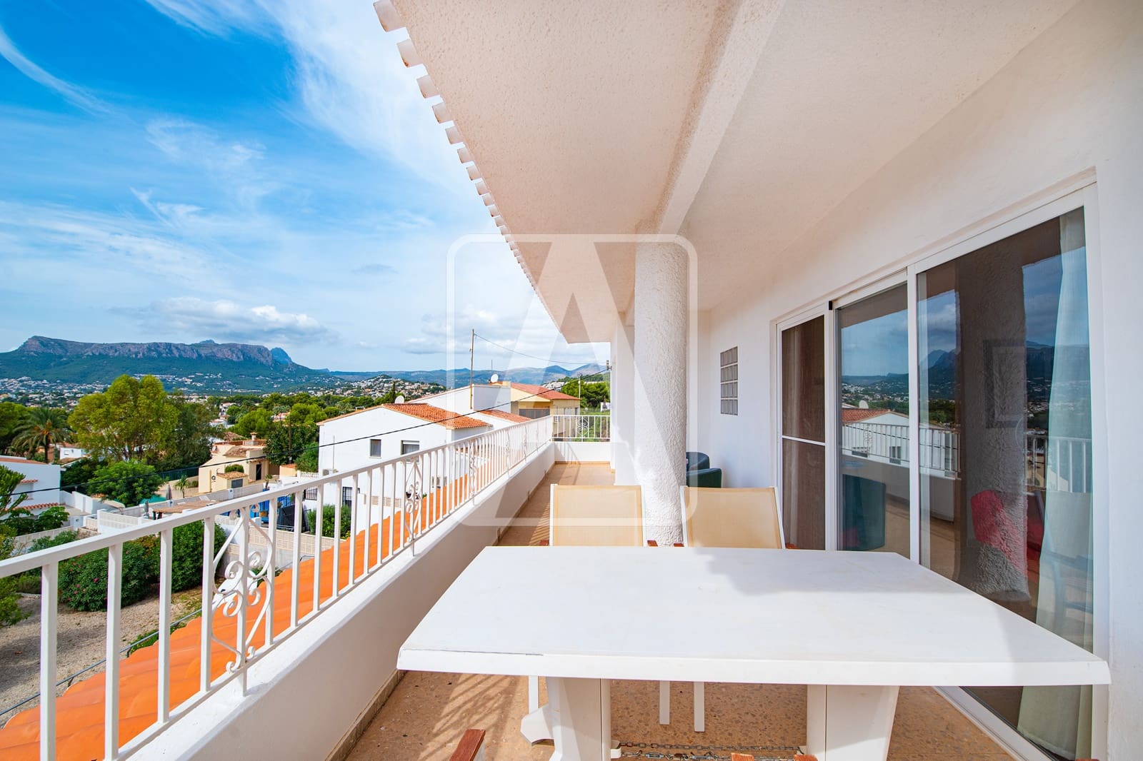 6 Zimmer Villa zu verkaufen in Calpe / Calp mit Pool Garage - 575.000 € (Ref: 8949962)