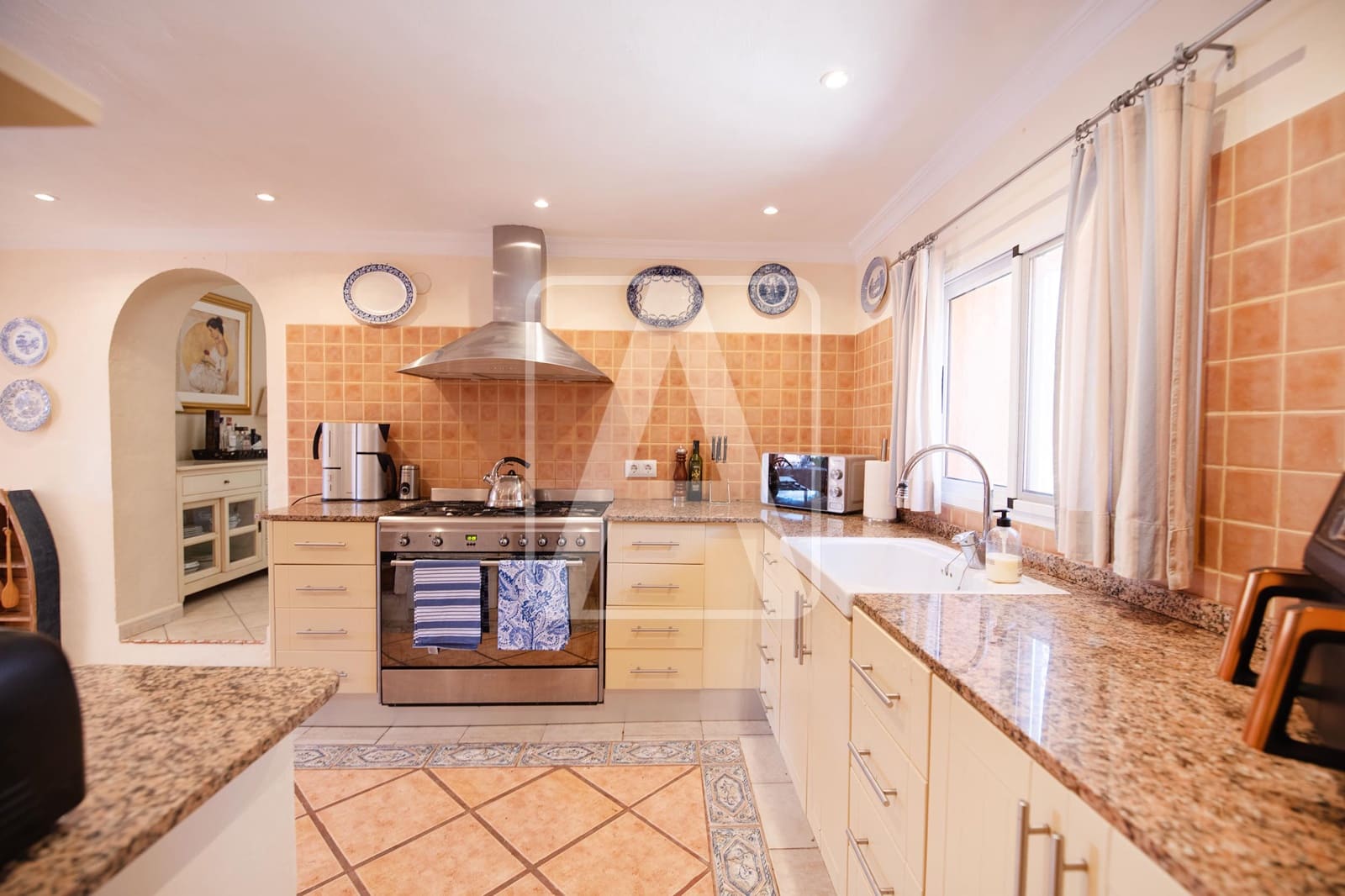 6 quarto Moradia para venda em Calpe / Calp com piscina garagem - 675 000 € (Ref: 8956214)