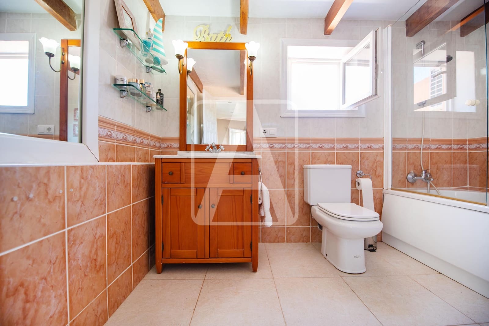 6 quarto Moradia para venda em Calpe / Calp com piscina garagem - 675 000 € (Ref: 8956214)