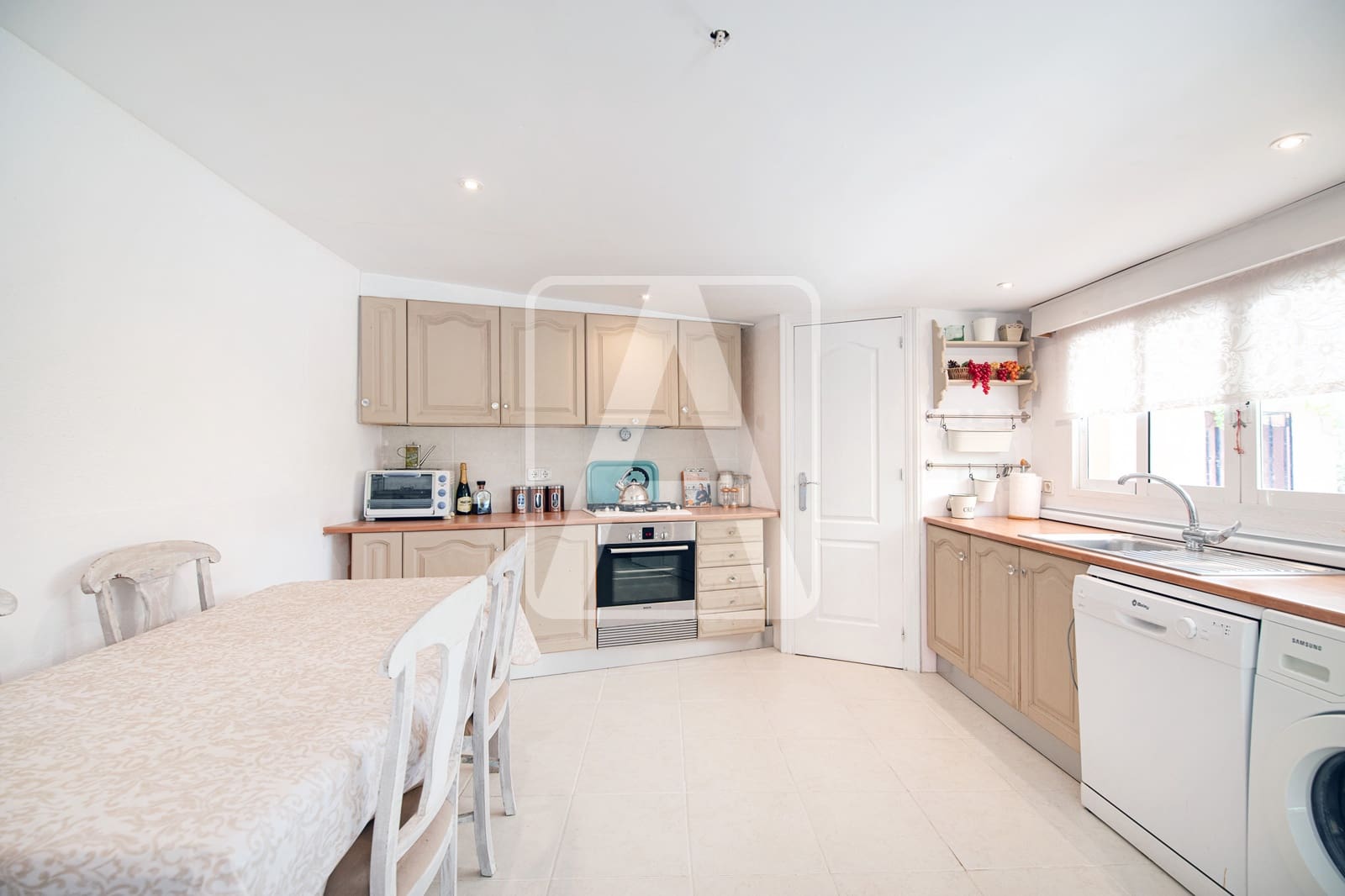 6 quarto Moradia para venda em Calpe / Calp com piscina garagem - 675 000 € (Ref: 8956214)