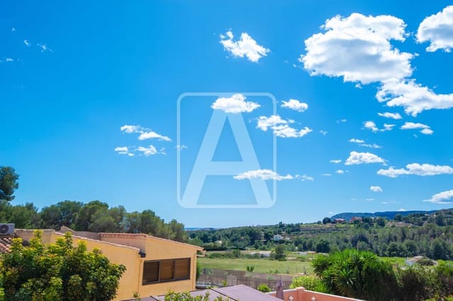 6 quarto Moradia para venda em Calpe / Calp com piscina garagem - 675 000 € (Ref: 8956214)