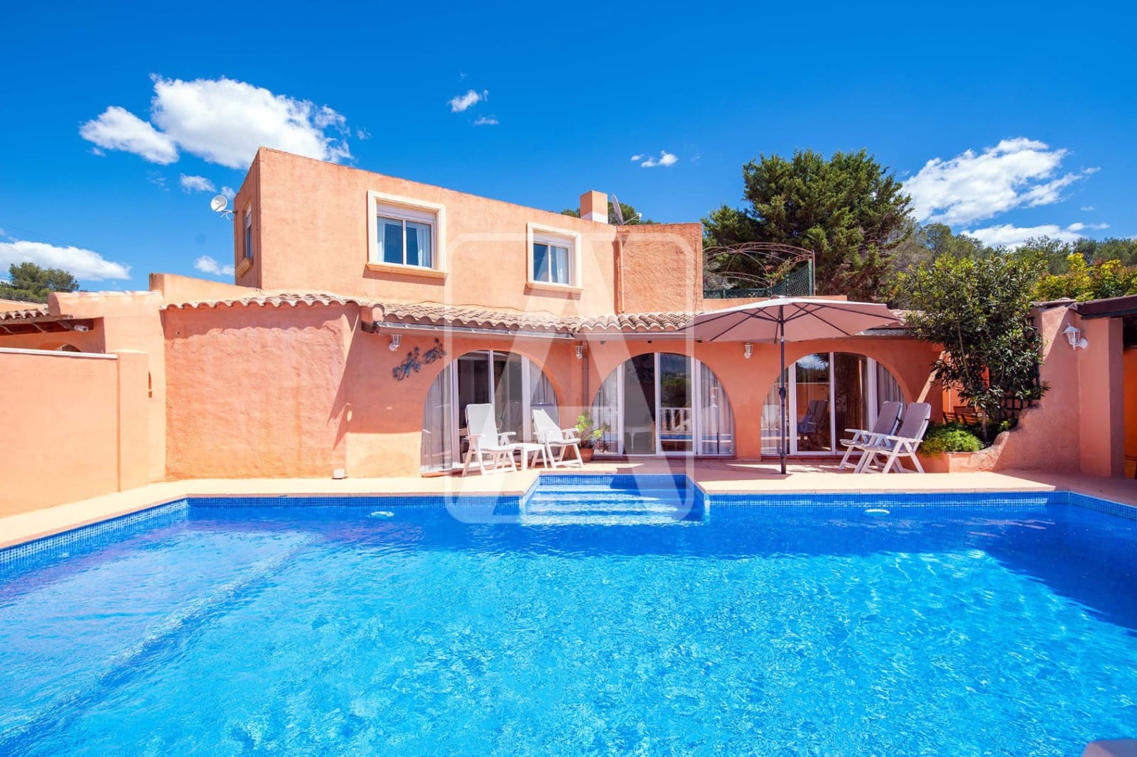 6 quarto Moradia para venda em Calpe / Calp com piscina garagem - 675 000 € (Ref: 8956214)