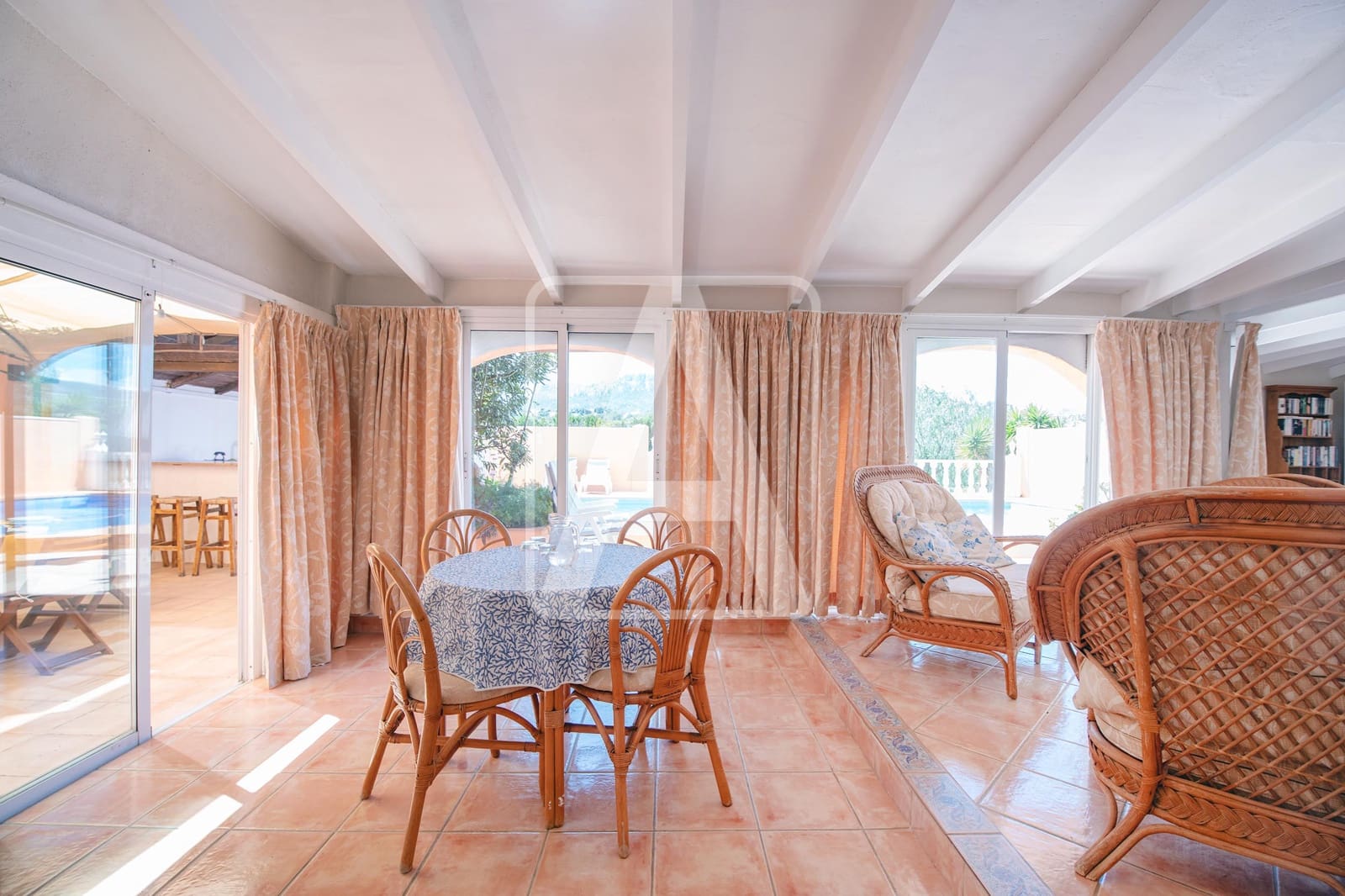 6 quarto Moradia para venda em Calpe / Calp com piscina garagem - 675 000 € (Ref: 8956214)