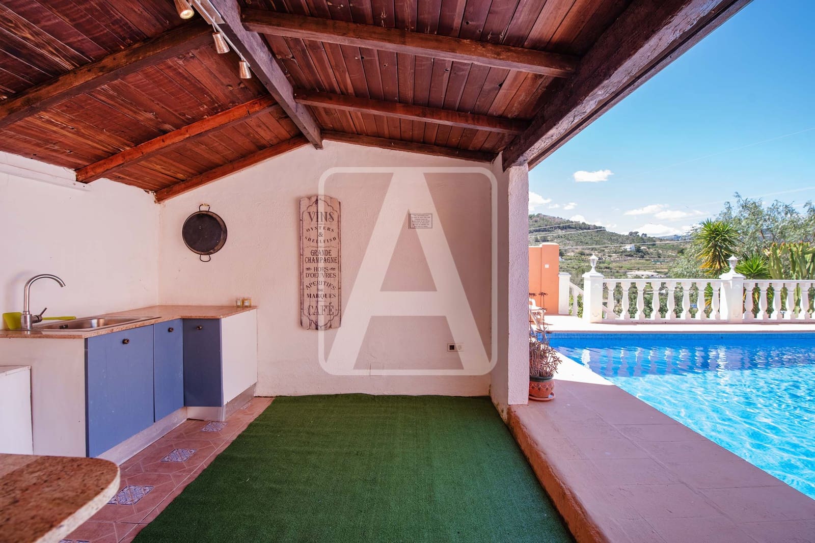 6 quarto Moradia para venda em Calpe / Calp com piscina garagem - 675 000 € (Ref: 8956214)