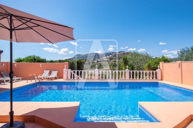 6 quarto Moradia para venda em Calpe / Calp com piscina garagem - 675 000 € (Ref: 8956214)