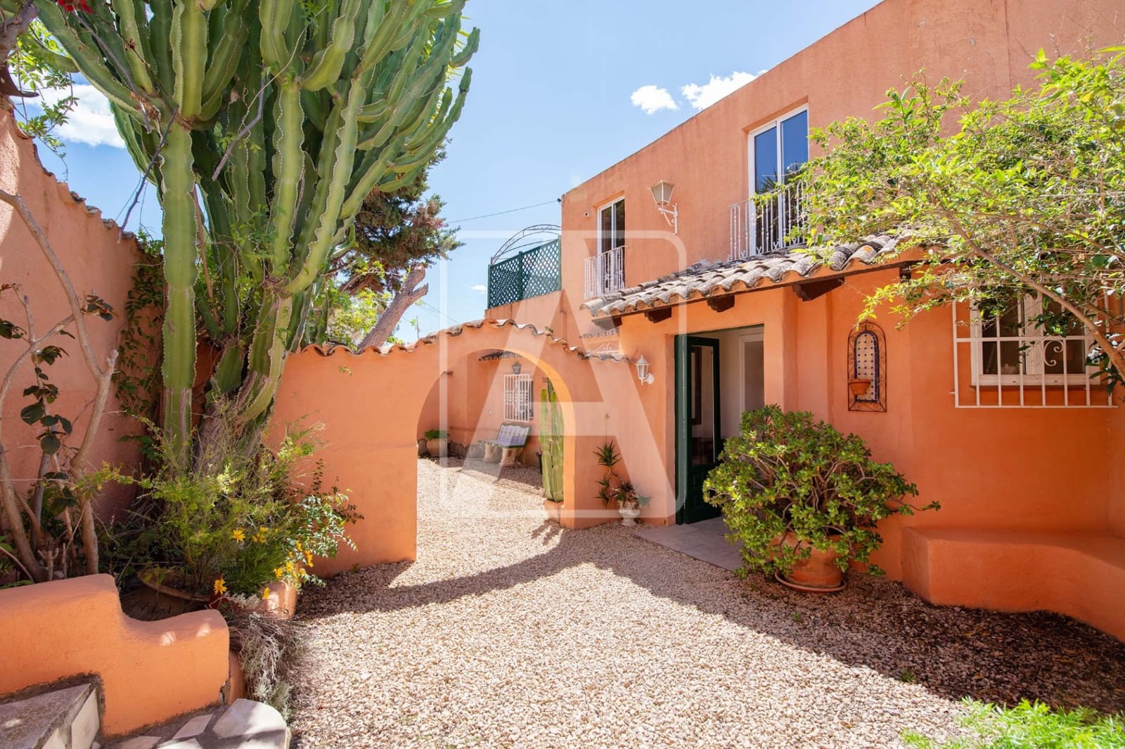 6 quarto Moradia para venda em Calpe / Calp com piscina garagem - 675 000 € (Ref: 8956214)