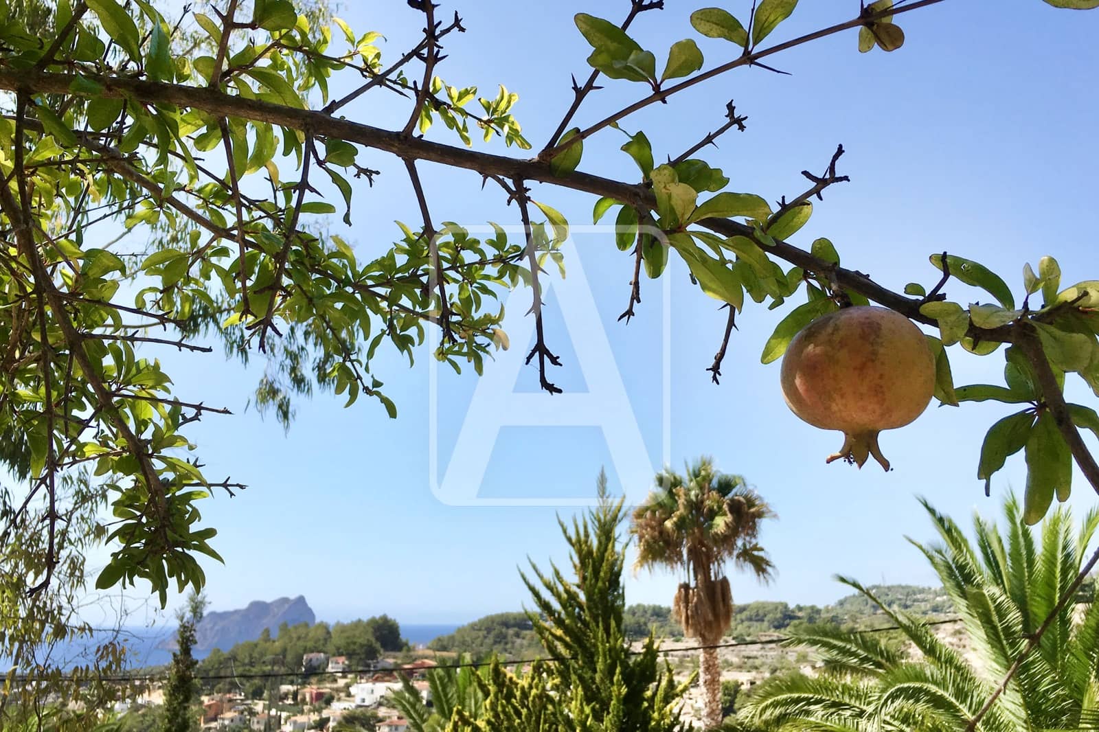 4 bedroom Villa for sale in Benissa with pool garage - € 1,200,000 (Ref: 9003882)