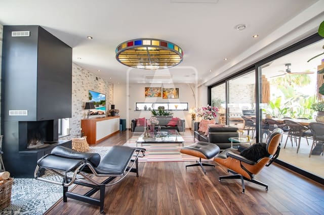 4 Zimmer Villa zu verkaufen in Calpe / Calp mit Pool Garage - 1.589.000 € (Ref: 9003886)