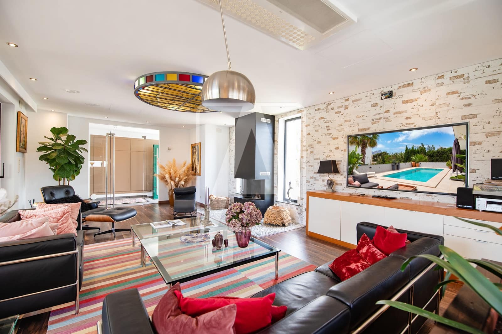 4 bedroom Villa for sale in Calpe / Calp with pool garage - € 1,589,000 (Ref: 9003886)