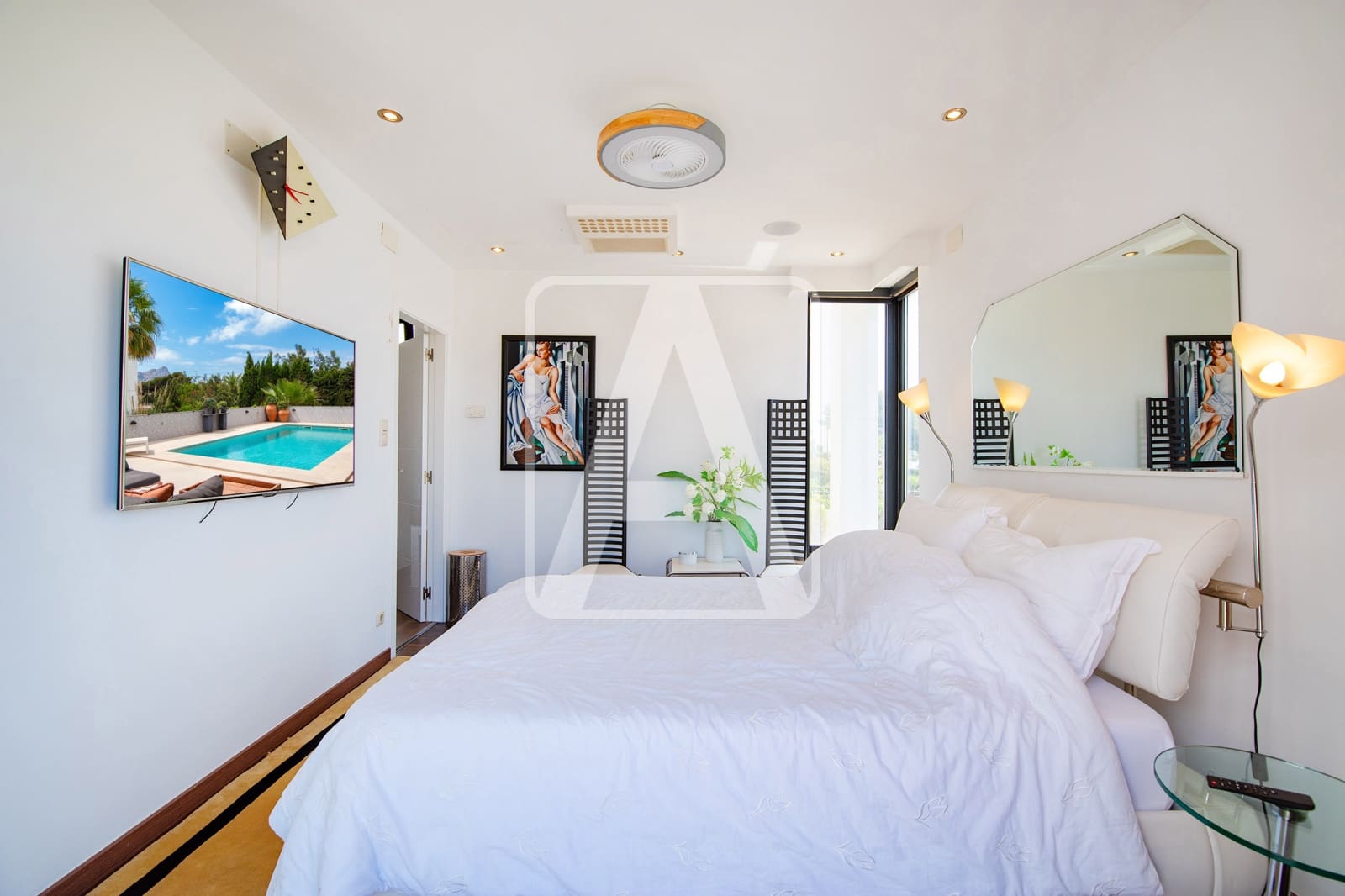 4 bedroom Villa for sale in Calpe / Calp with pool garage - € 1,589,000 (Ref: 9003886)