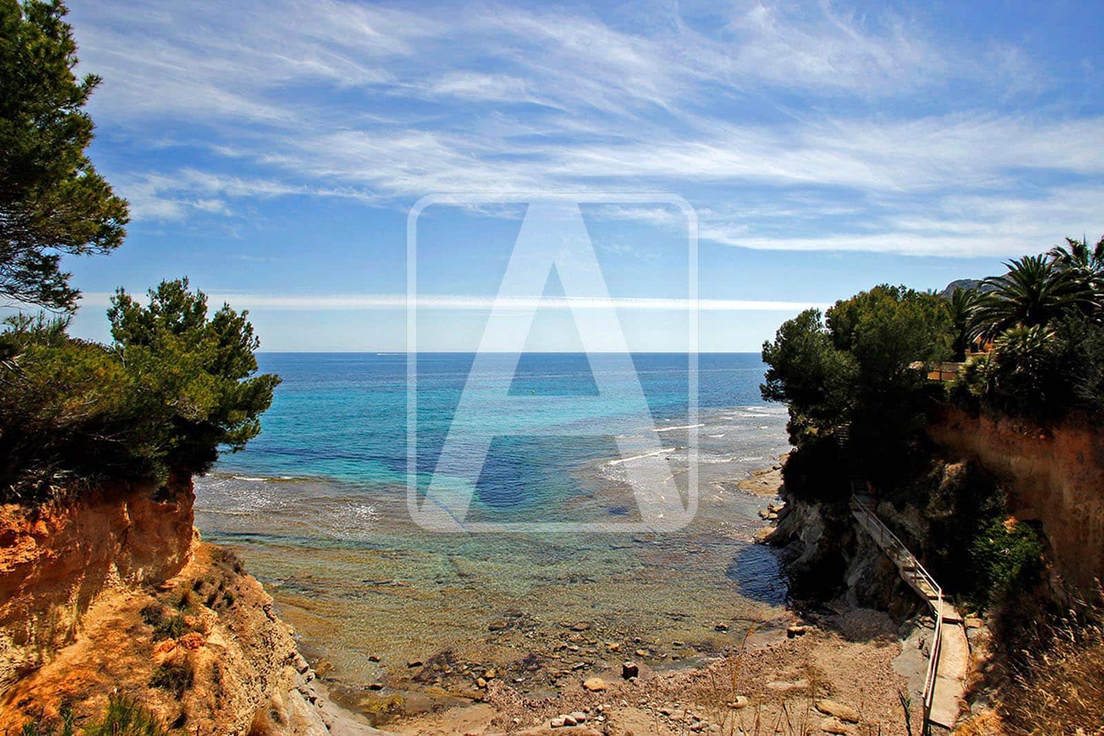 4 bedroom Villa for sale in Calpe / Calp with pool garage - € 1,589,000 (Ref: 9003886)