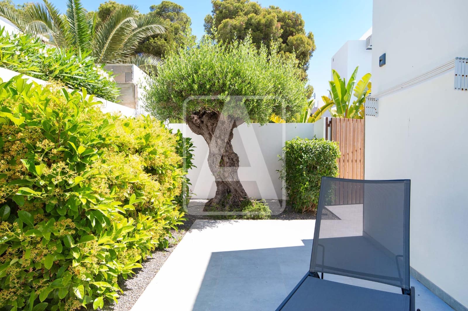 6 sypialnia Willa na sprzedaż w Benissa z basenem garażem - 950 000 € (Ref: 9013543)