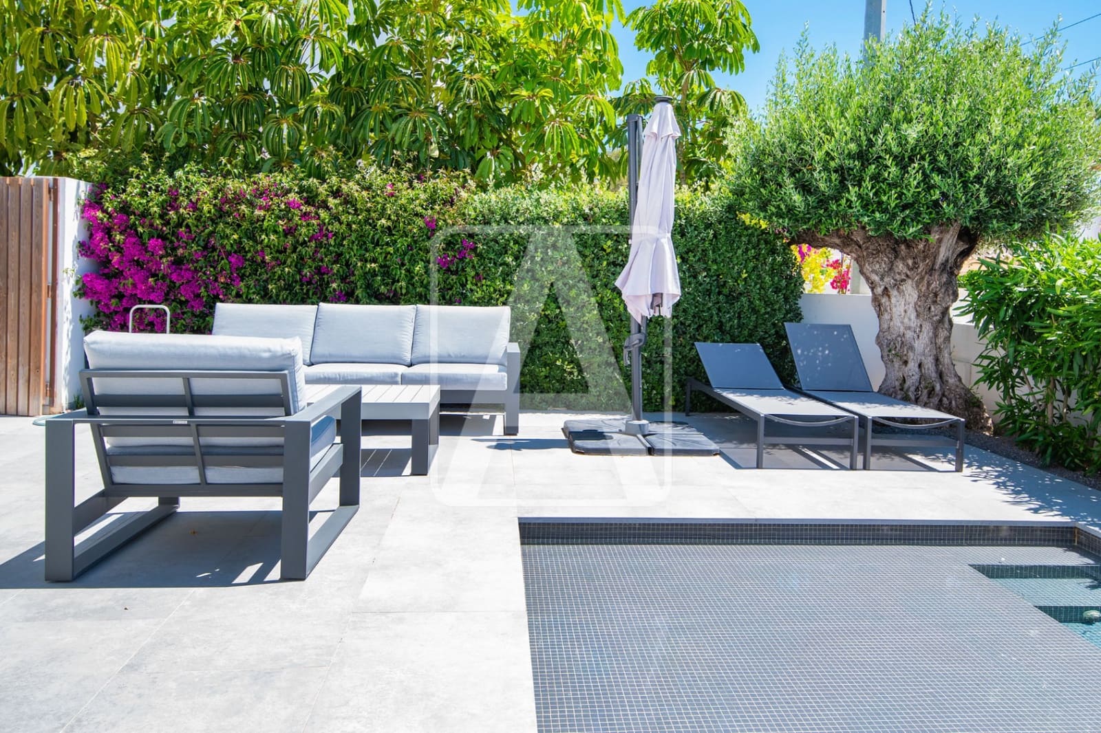 6 sypialnia Willa na sprzedaż w Benissa z basenem garażem - 950 000 € (Ref: 9013543)