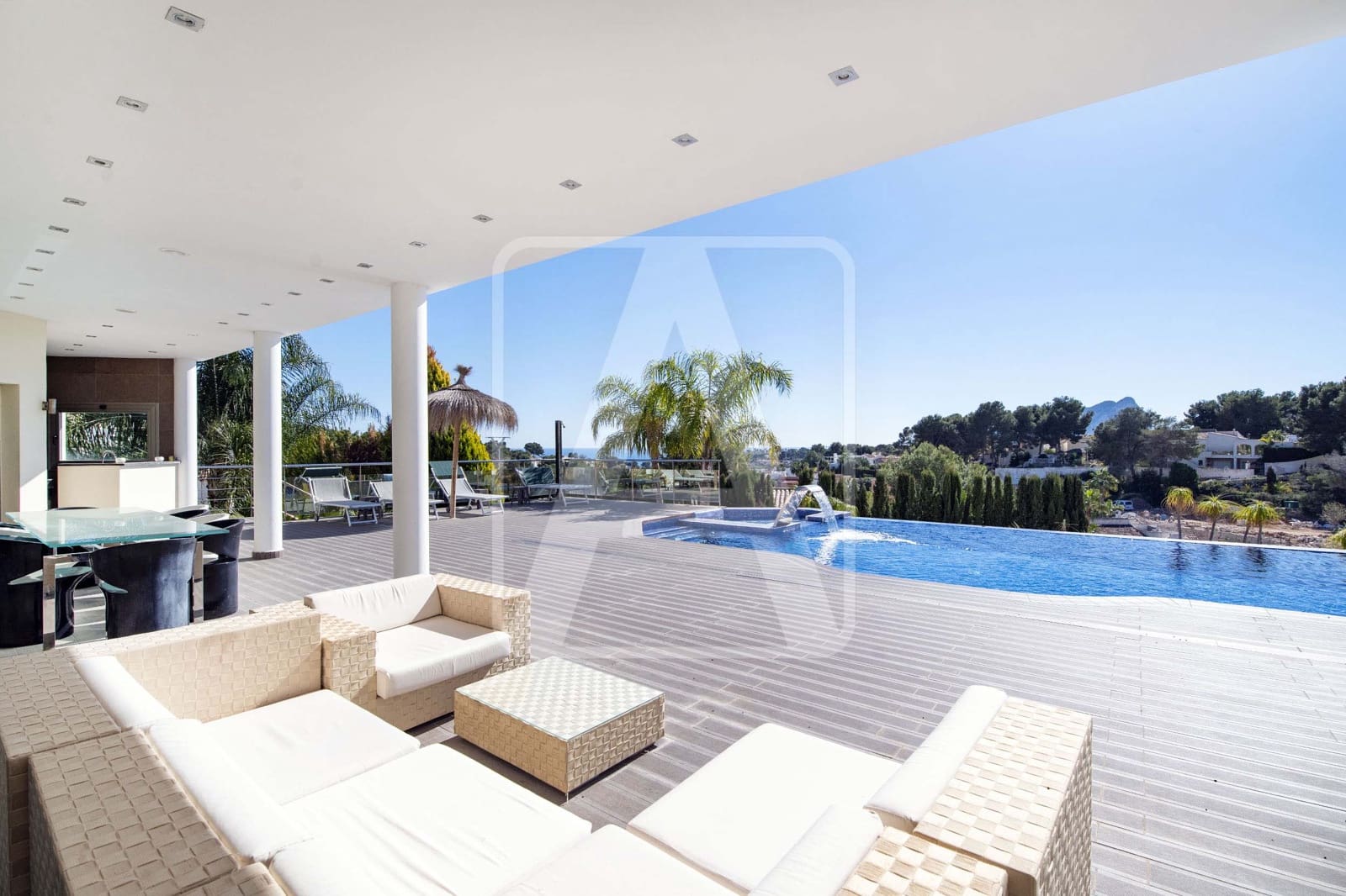 6 quarto Moradia para venda em Benissa com garagem - 1 999 999 € (Ref: 9034006)