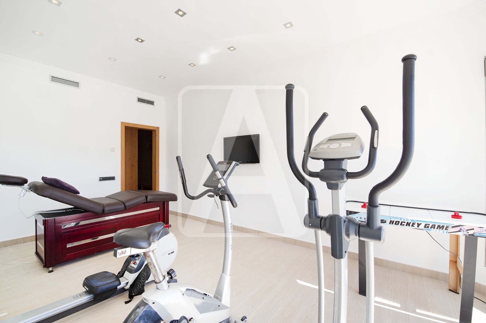 6 quarto Moradia para venda em Benissa com garagem - 1 999 999 € (Ref: 9034006)