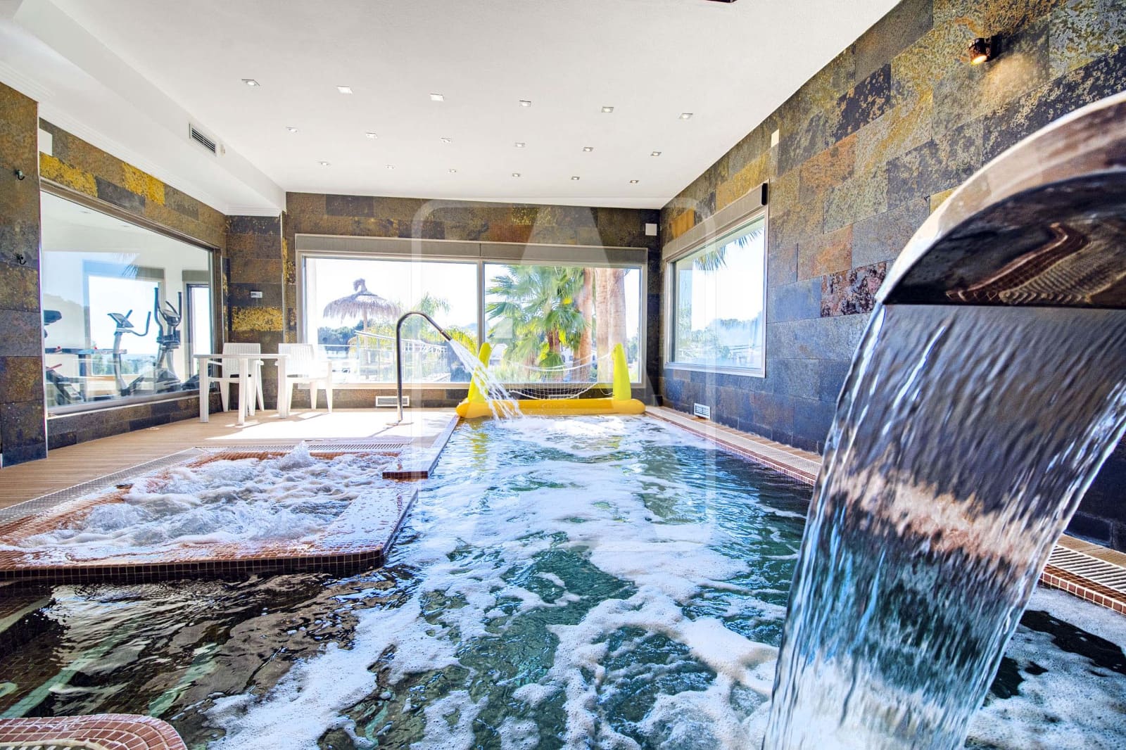 6 quarto Moradia para venda em Benissa com garagem - 1 999 999 € (Ref: 9034006)