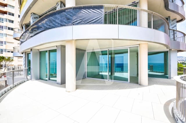 Apartamento de 4 habitaciones en Calpe / Calp en venta con piscina garaje - 1.600.000 € (Ref: 9100318)