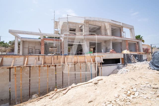 4 makuuhuone Huvila myytävänä paikassa Benissa mukana 
autotalli - 3 195 000 € (Ref: 9106099)