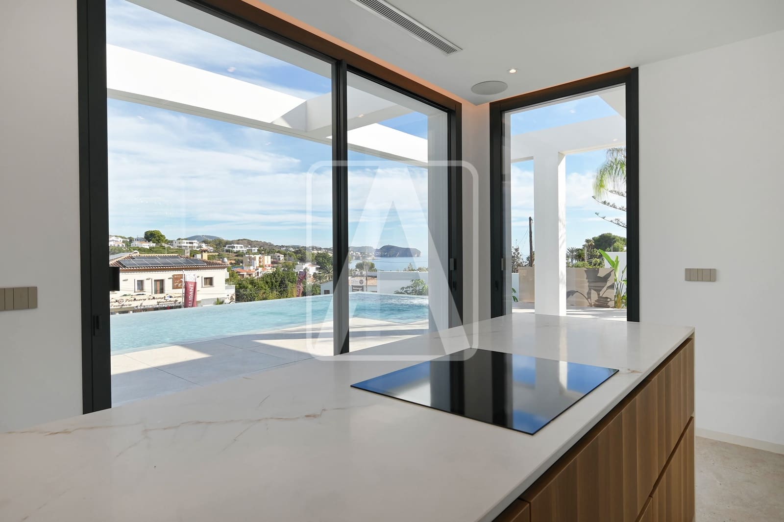 4 slaapkamer Villa te koop in Benissa met garage - € 3.195.000 (Ref: 9106099)