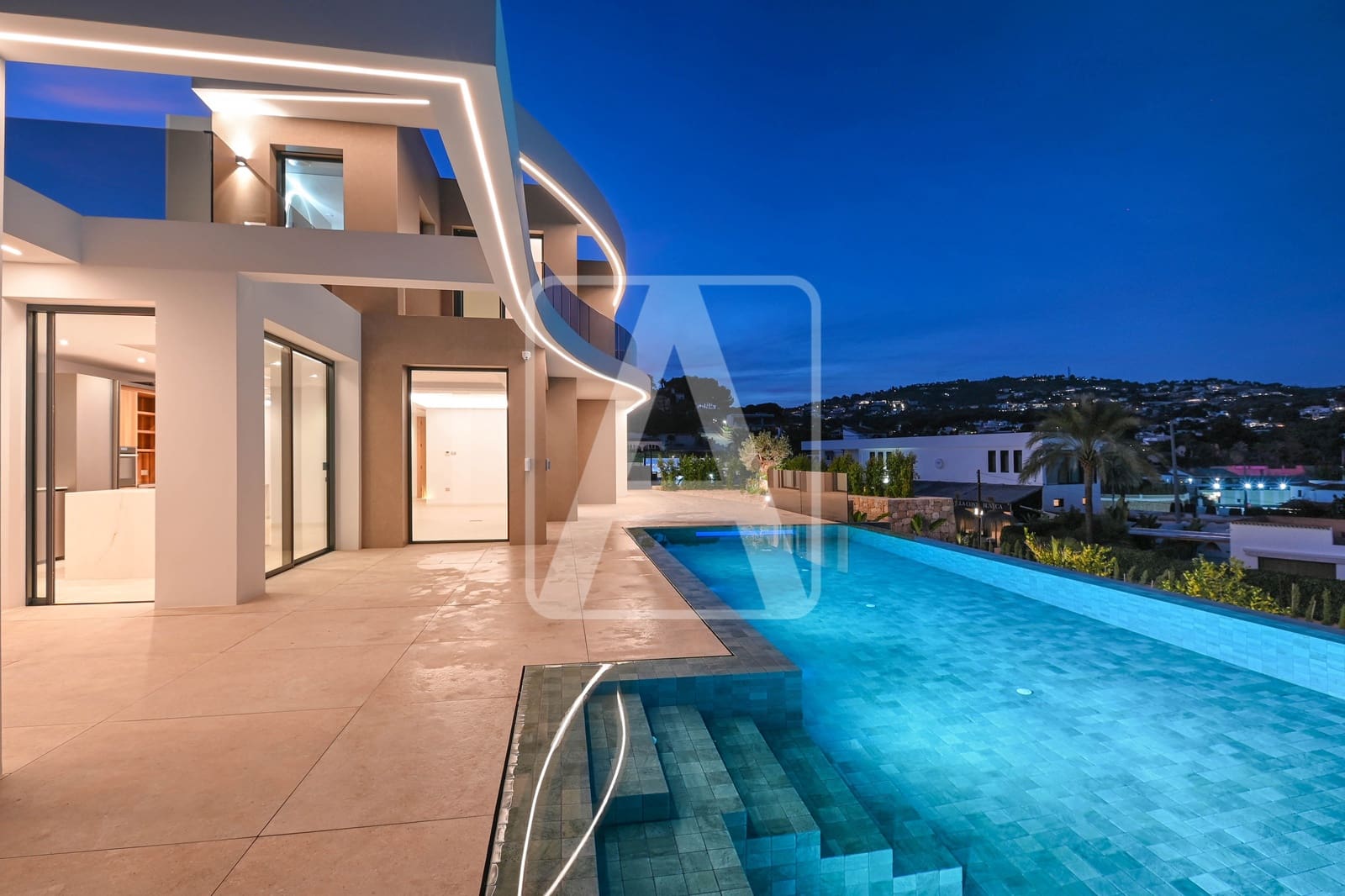 4 slaapkamer Villa te koop in Benissa met garage - € 3.195.000 (Ref: 9106099)