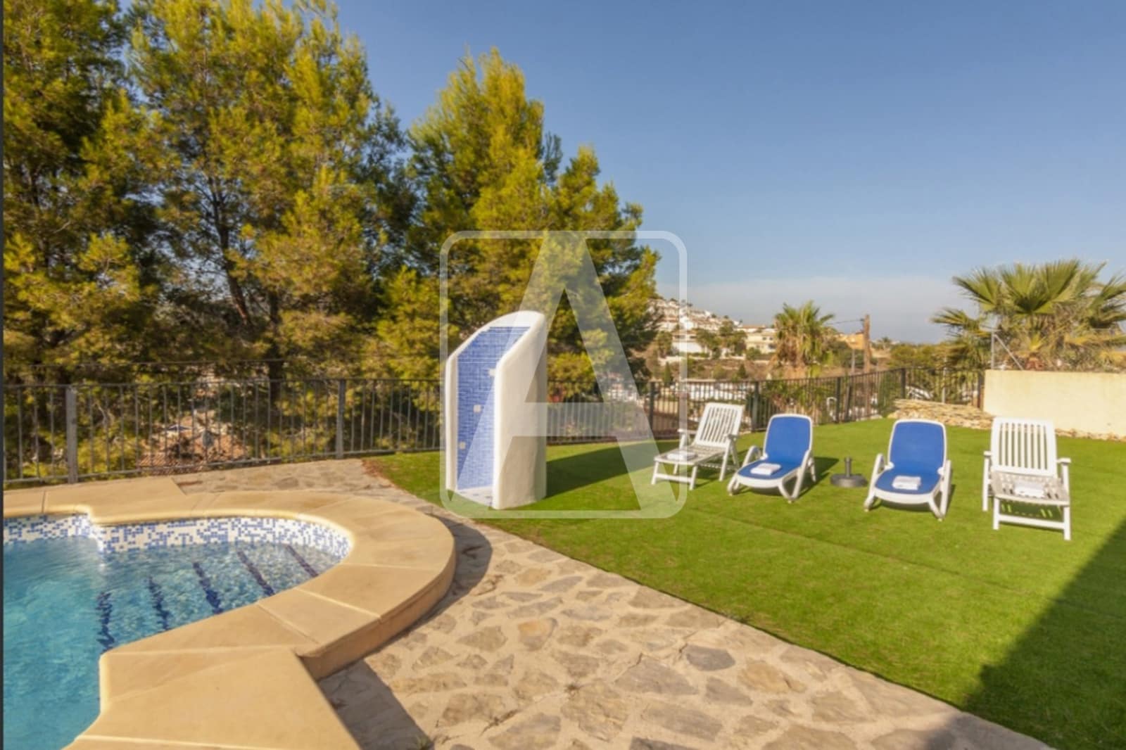 3 quarto Moradia para venda em Calpe / Calp com piscina garagem - 435 000 € (Ref: 9106101)