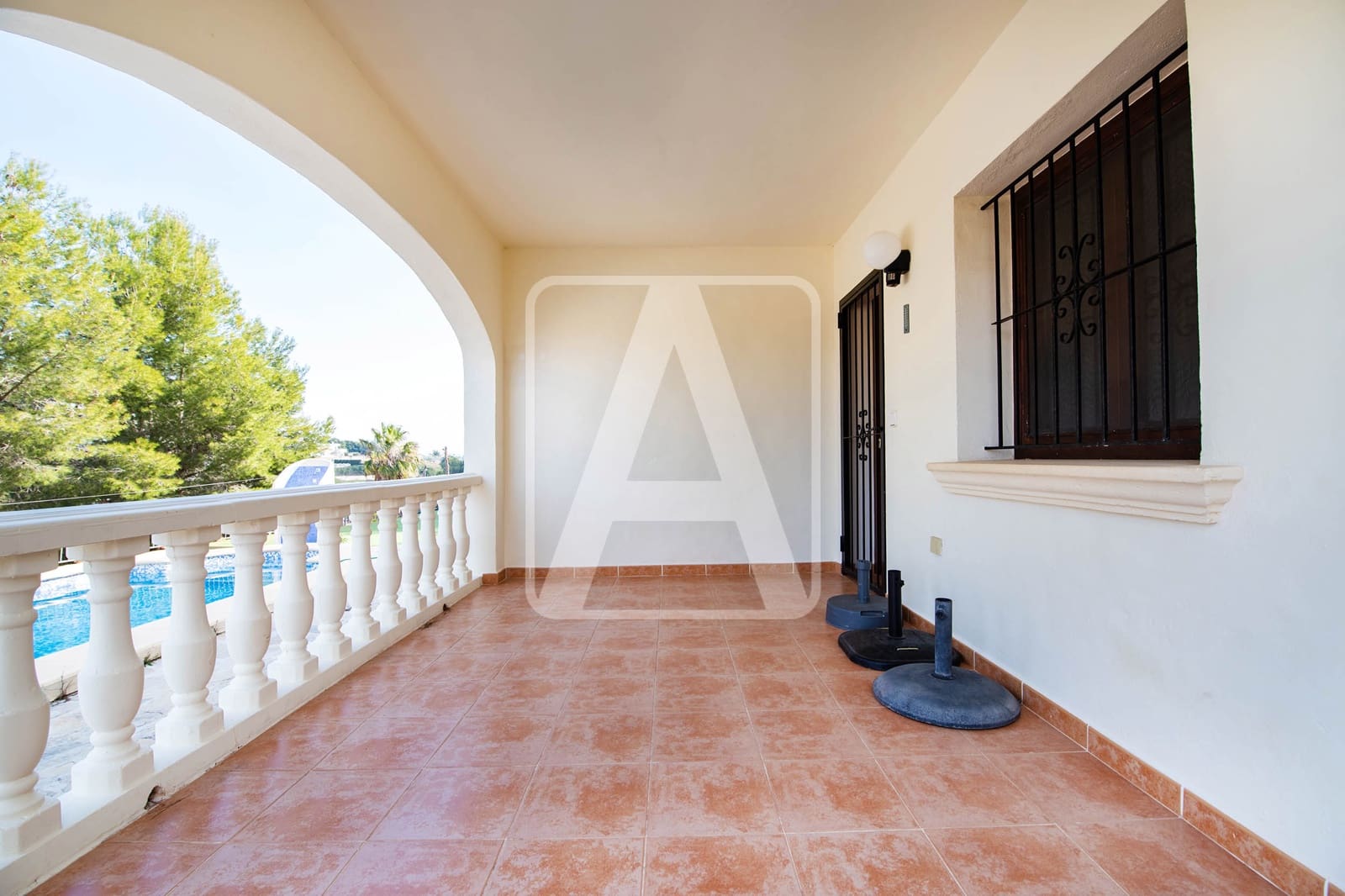 3 quarto Moradia para venda em Calpe / Calp com piscina garagem - 435 000 € (Ref: 9106101)