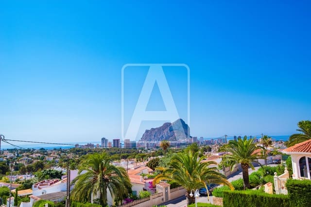 3 bedroom Villa for sale in Calpe / Calp with pool garage - € 665,000 (Ref: 9110818)
