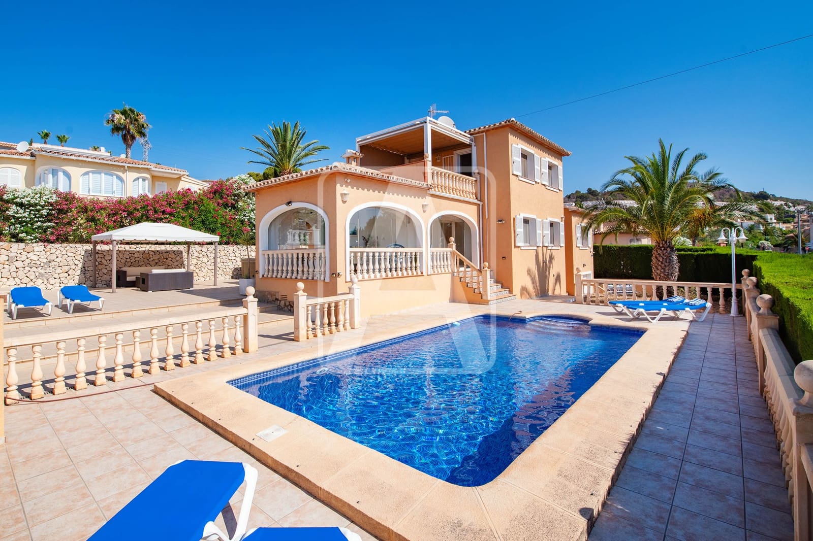 3 soveværelse Villa til salg i Calpe / Calp med swimmingpool garage - € 665.000 (Ref: 9110818)
