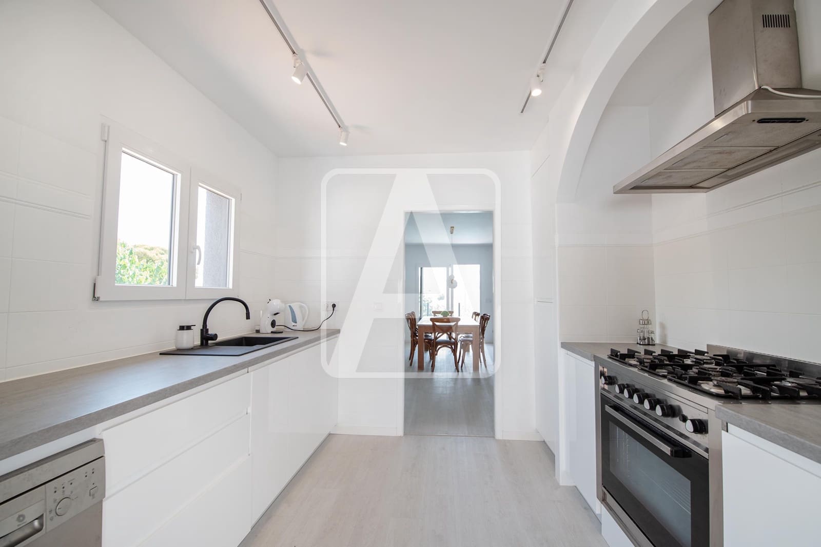 5 slaapkamer Villa te koop in Calpe / Calp met zwembad garage - € 749.000 (Ref: 9133792)