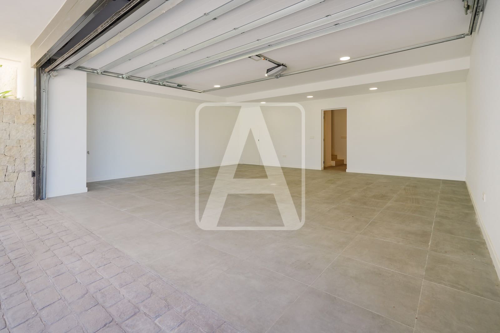 4 bedroom Villa for sale in Moraira with pool garage - € 1,499,000 (Ref: 9138663)