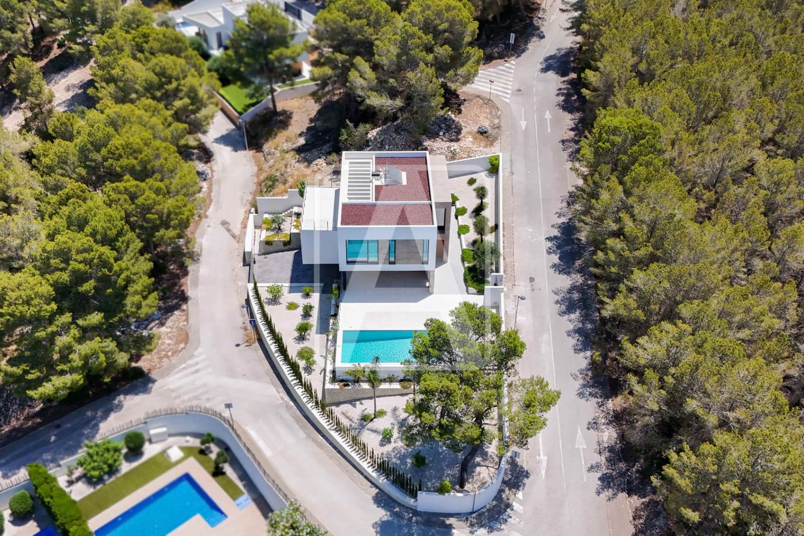 4 bedroom Villa for sale in Moraira with pool garage - € 1,499,000 (Ref: 9138663)