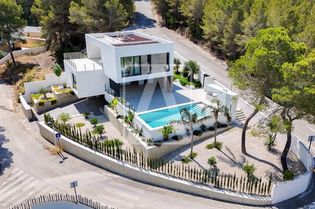 4 bedroom Villa for sale in Moraira, Teulada-Moraira with pool garage - € 1,499,000 (Ref: 9138663)