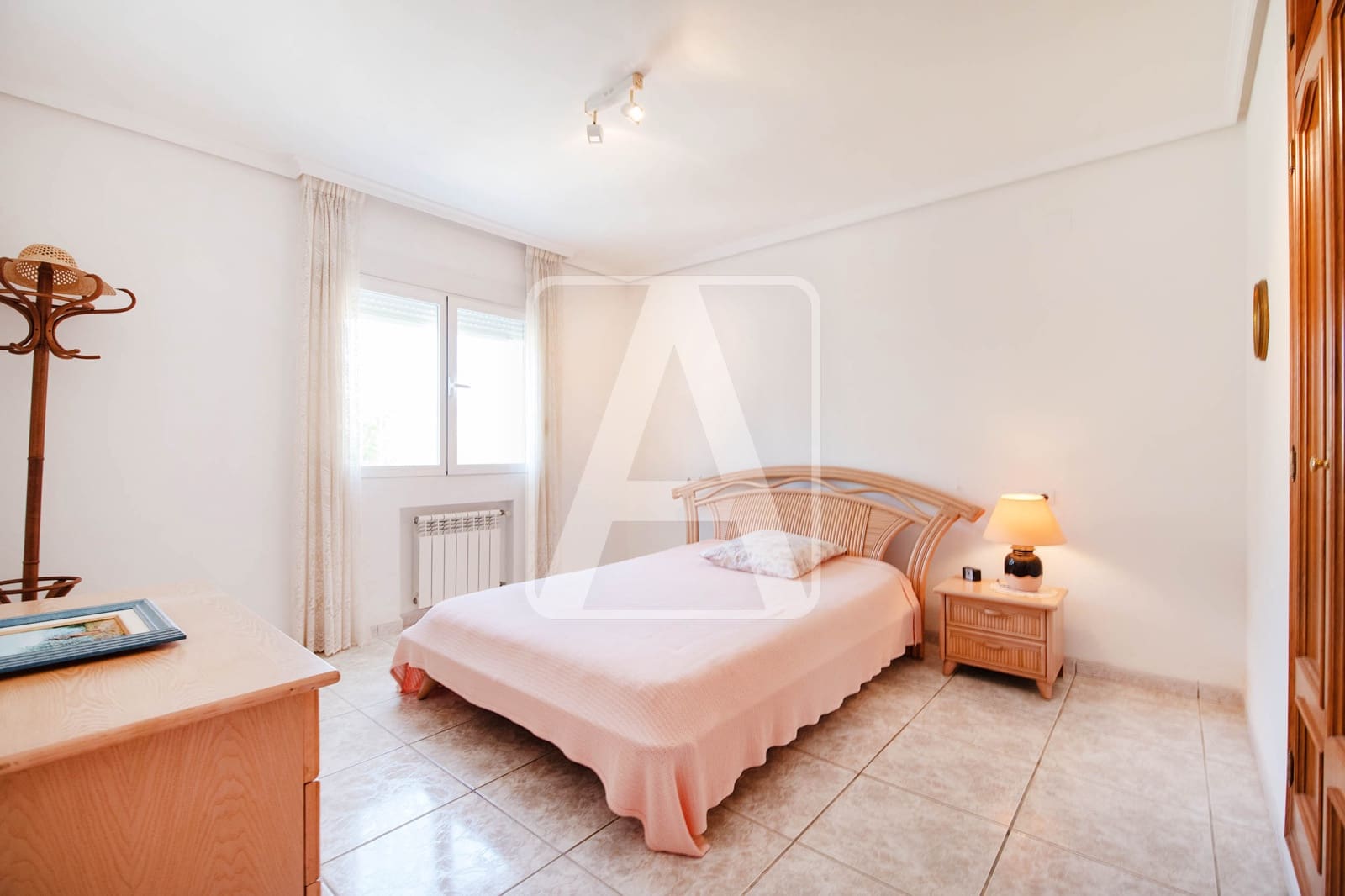 3 bedroom Villa for sale in Calpe / Calp with pool garage - € 650,000 (Ref: 9172521)