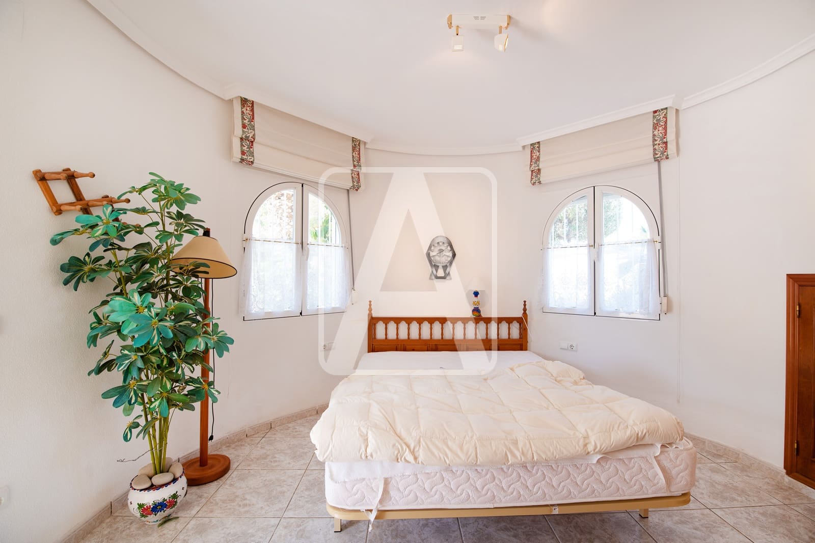 3 bedroom Villa for sale in Calpe / Calp with pool garage - € 650,000 (Ref: 9172521)