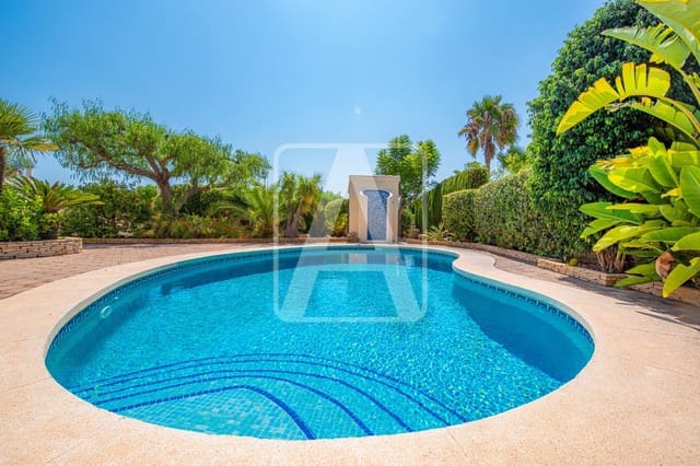 3 bedroom Villa for sale in Calpe / Calp with pool garage - € 650,000 (Ref: 9172521)