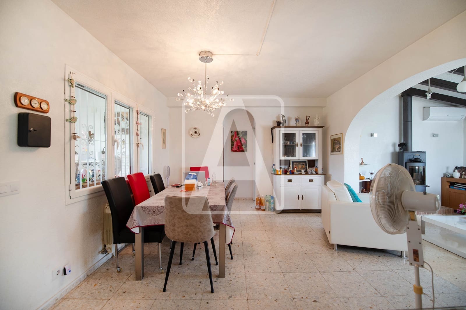 5 bedroom Villa for sale in Calpe / Calp with pool garage - € 460,000 (Ref: 9184582)