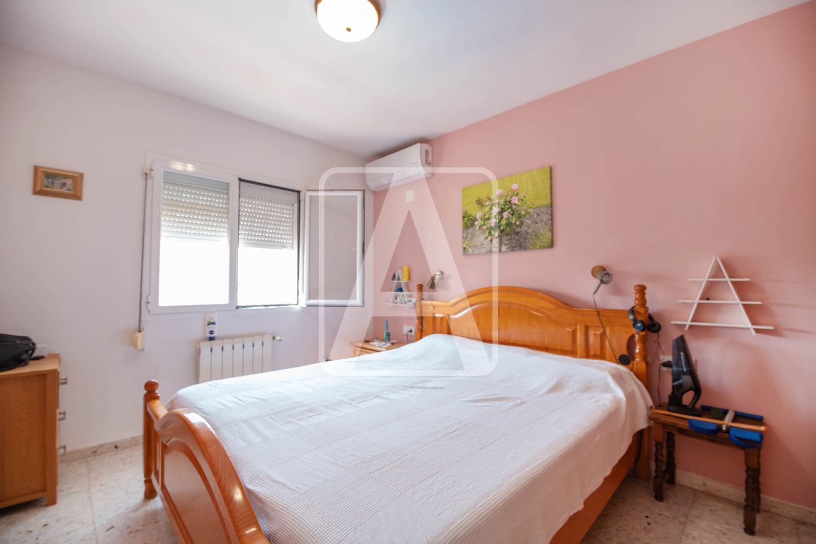 5 bedroom Villa for sale in Calpe / Calp with pool garage - € 460,000 (Ref: 9184582)