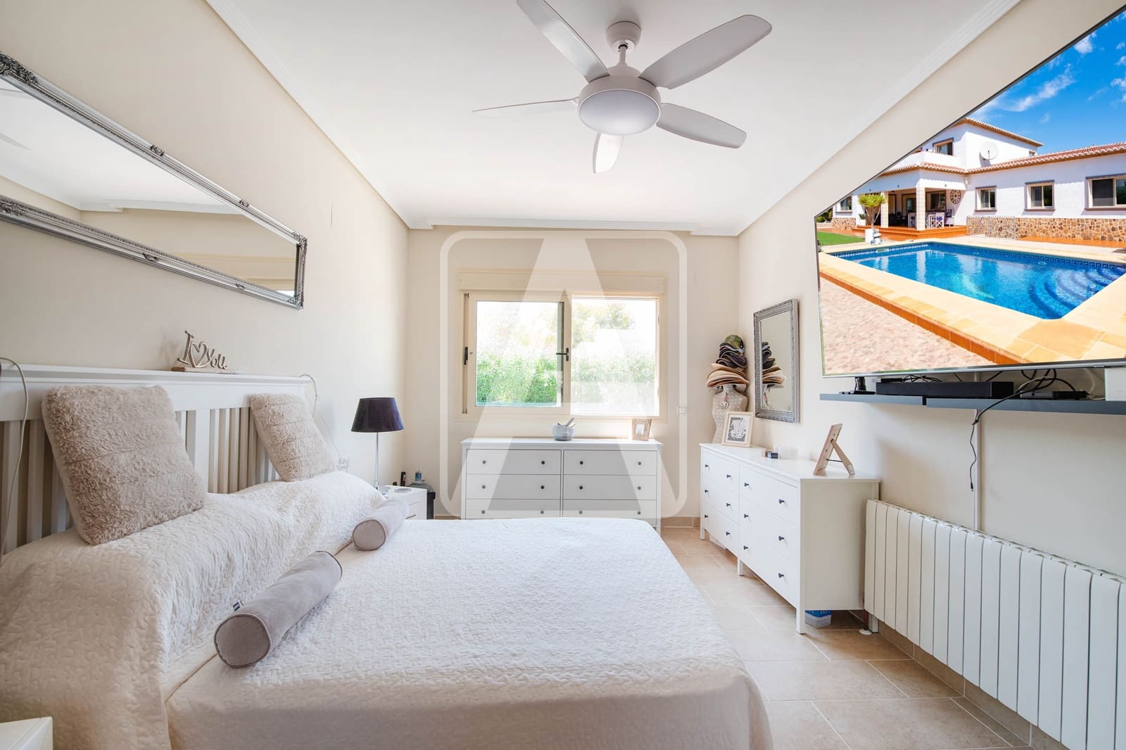 4 soveværelse Villa til salg i Calpe / Calp med swimmingpool garage - € 899.500 (Ref: 9184583)