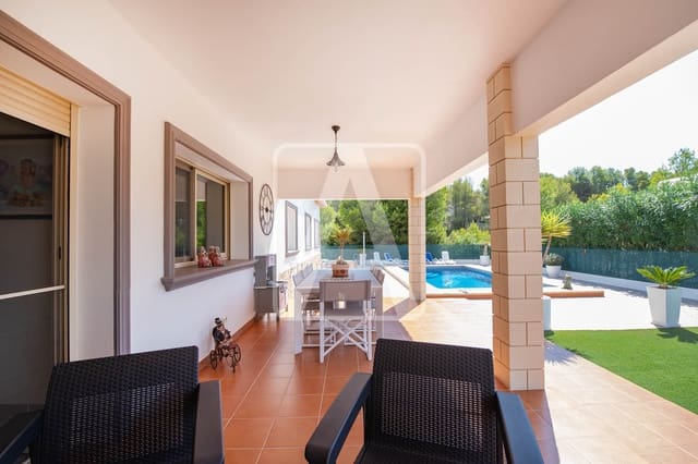 4 soveværelse Villa til salg i Calpe / Calp med swimmingpool garage - € 899.500 (Ref: 9184583)