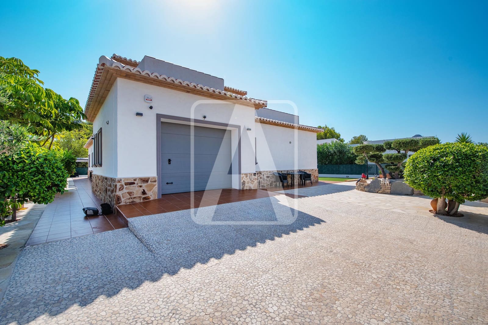 4 soveværelse Villa til salg i Calpe / Calp med swimmingpool garage - € 899.500 (Ref: 9184583)