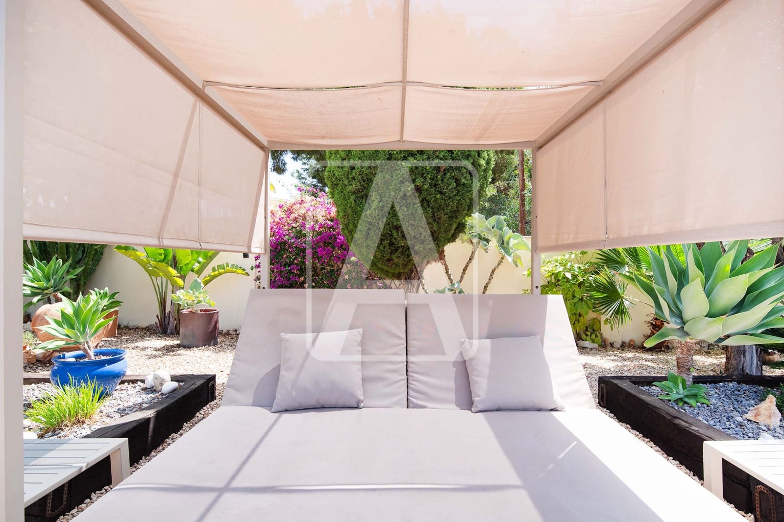 6 Zimmer Villa zu verkaufen in Calpe / Calp mit Pool Garage - 1.590.000 € (Ref: 9193316)