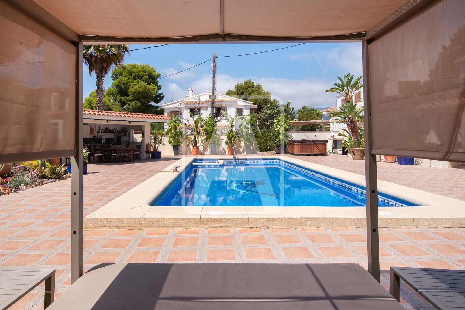 6 Zimmer Villa zu verkaufen in Calpe / Calp mit Pool Garage - 1.590.000 € (Ref: 9193316)