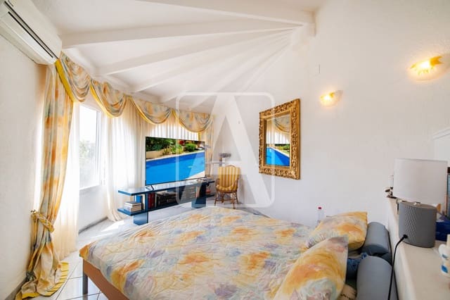 4 bedroom Villa for sale in Benissa with pool garage - € 675,000 (Ref: 9228057)