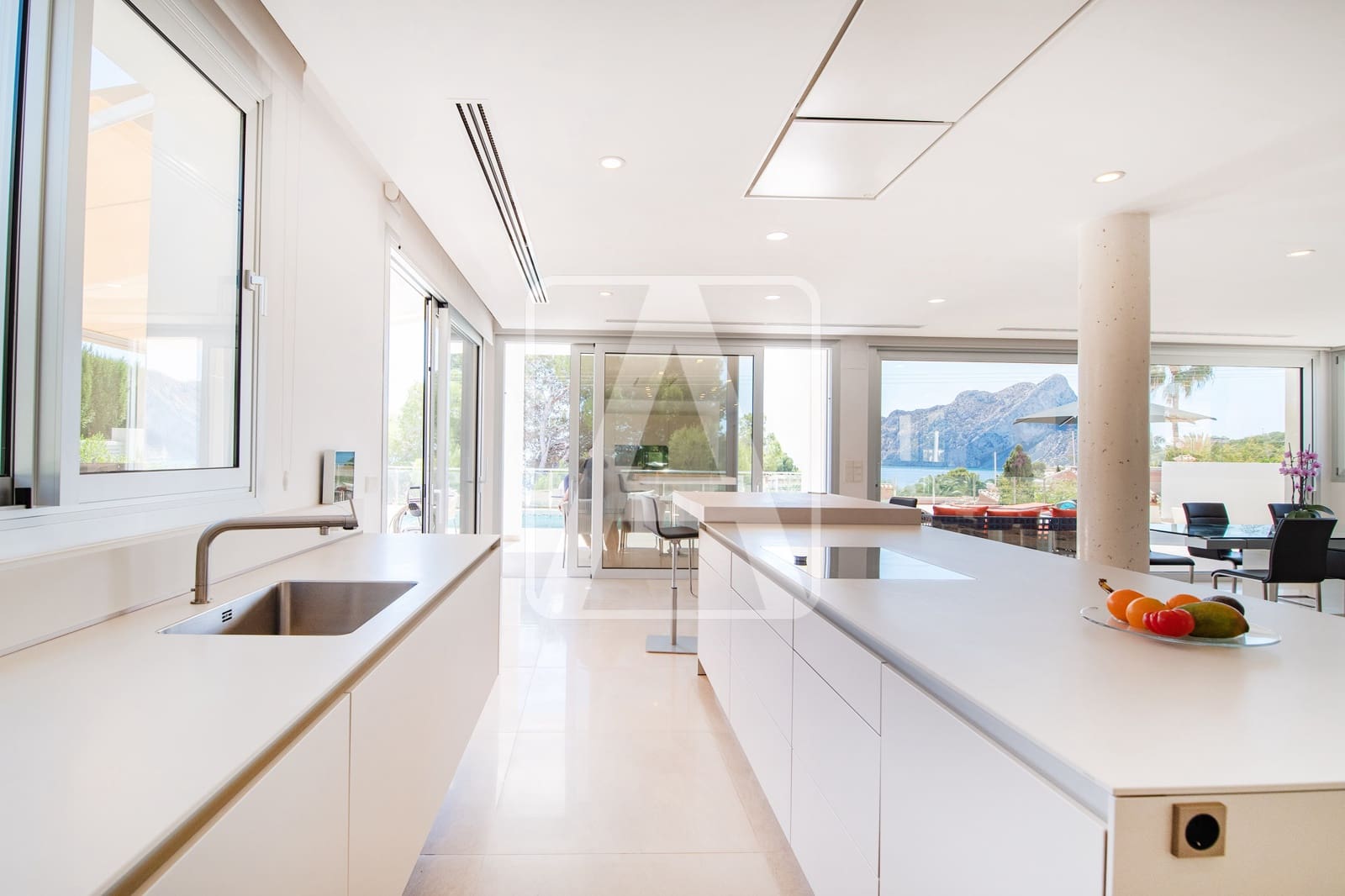 7 Zimmer Villa zu verkaufen in Calpe / Calp mit Pool Garage - 2.490.000 € (Ref: 9234082)