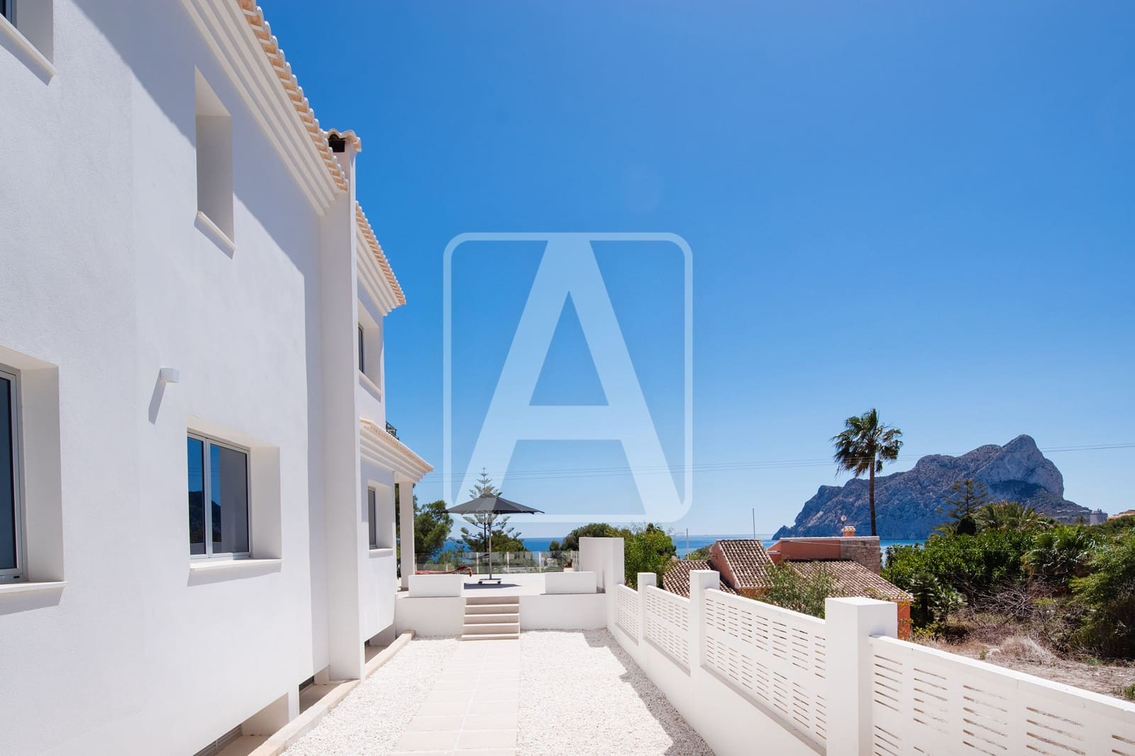7 Zimmer Villa zu verkaufen in Calpe / Calp mit Pool Garage - 2.490.000 € (Ref: 9234082)